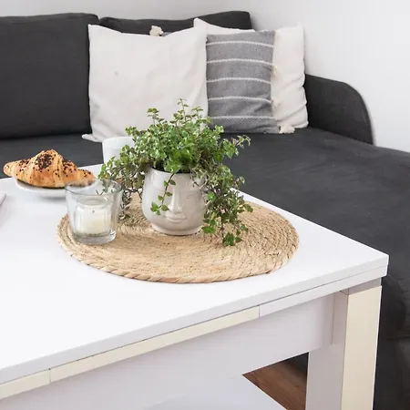 Izabela Apartamento *